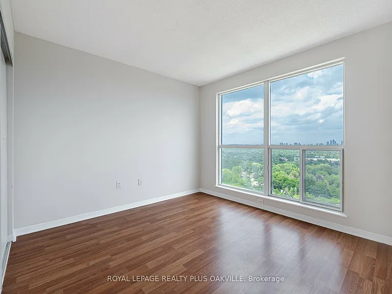 2177 Burnhamthorpe Rd W #1810 — Photo 22