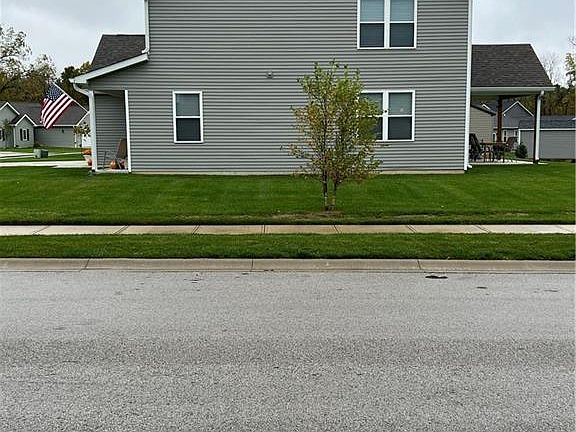 3rd image of 95 Briarwood Ct