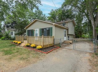 3257 Sashabaw Rd, Waterford, MI 48329