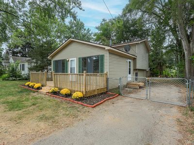 3257 Sashabaw Rd, Waterford, MI, 48329