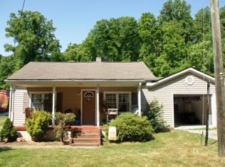 4122 Daugherty Rd, Salem, VA 24153