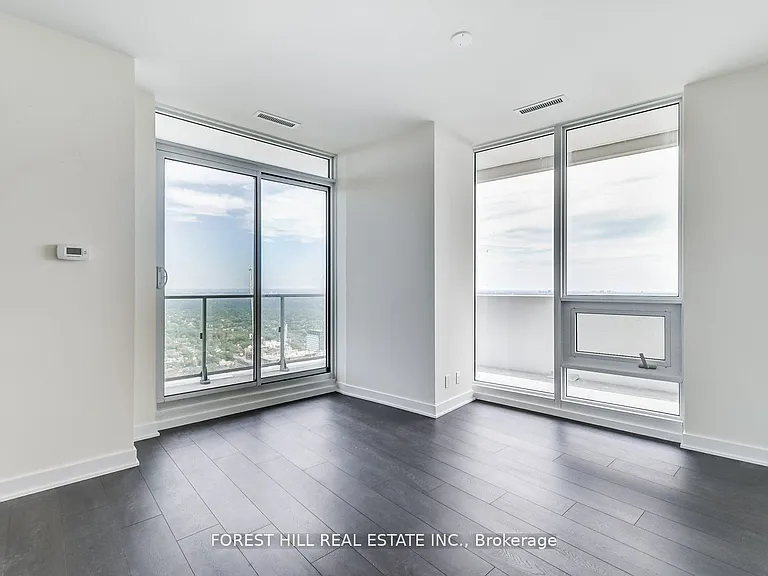 2221 Yonge St #5402 — Photo 20