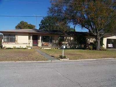 1st image of 810 NE 12th Ave