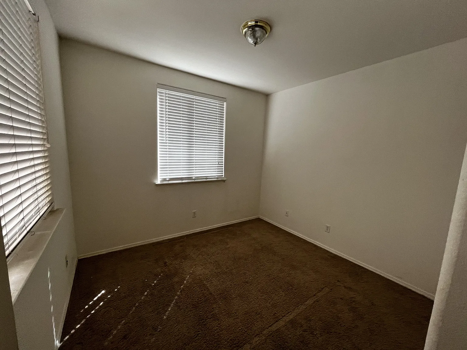 4 bed, 1616 sqft, $2,400 — Photo 3