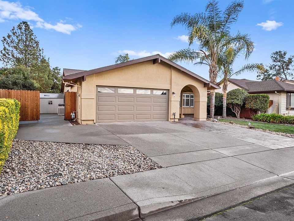 1st image of 3561 Larchmont Ct