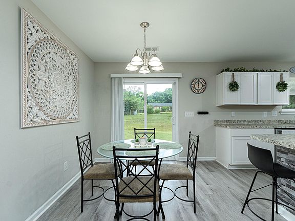 5th image of 176 Saint Andrews Rd