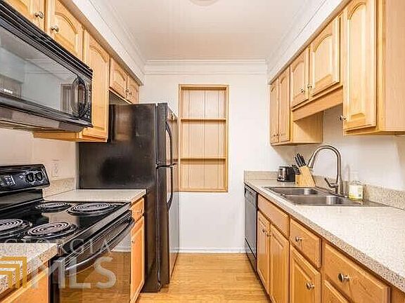 4th image of 3203 Pine Heights Dr NE #3203