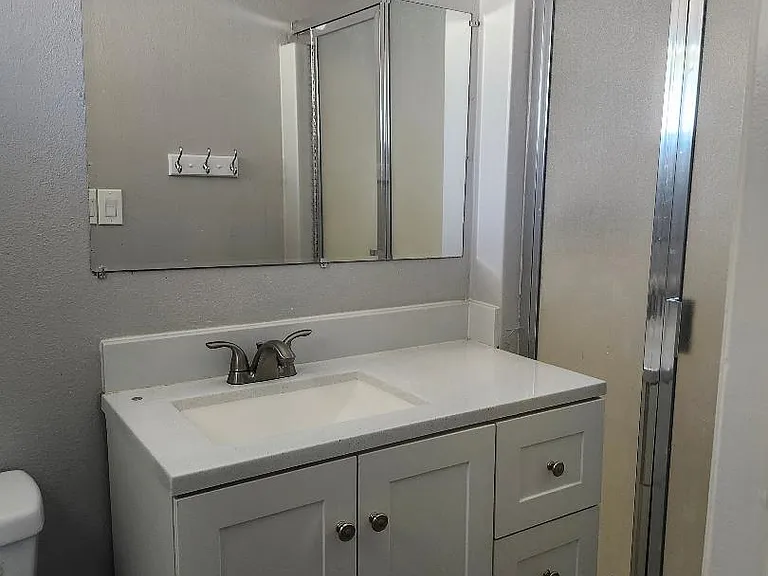 Topaz Dr — Photo 5