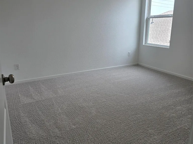 25560 Blossom Ct — Photo 17