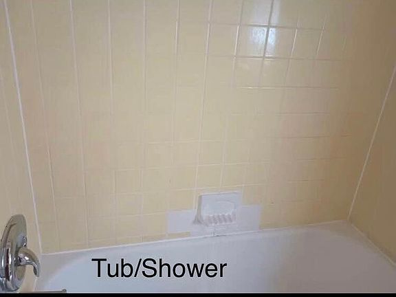 3rd image of 7138 S Francisco Ave #1
