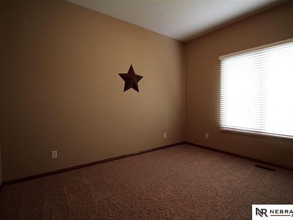 5th image of 6828 Park Crest Dr