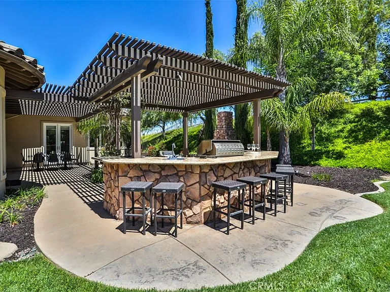 39520 Colleen Way — Photo 4