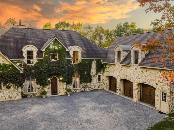 2131 Wake Forest Rd, Blacksburg, VA 24060