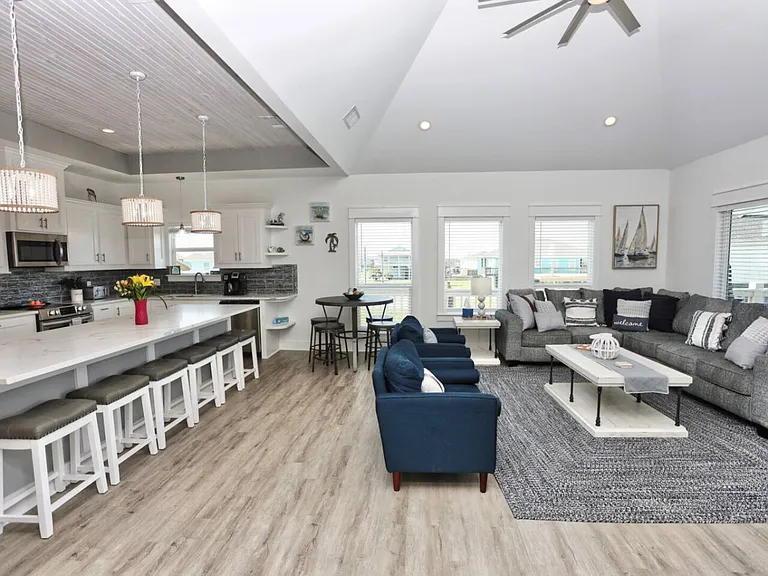Palm Ridge Dr — Photo 39