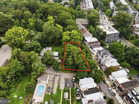 2nd image of 3409 Powers St