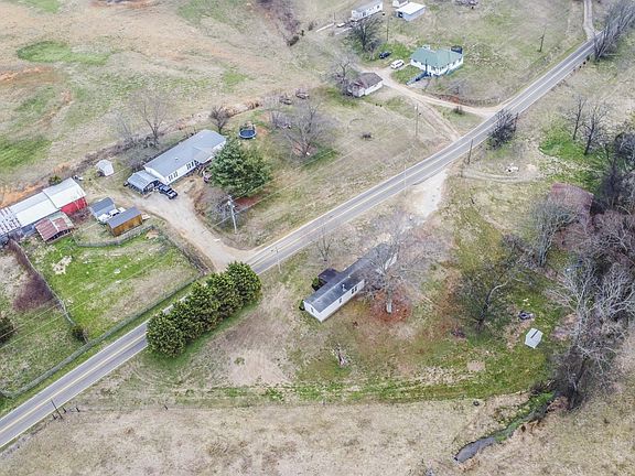 5th image of 1946 Spoon Hollow Rd