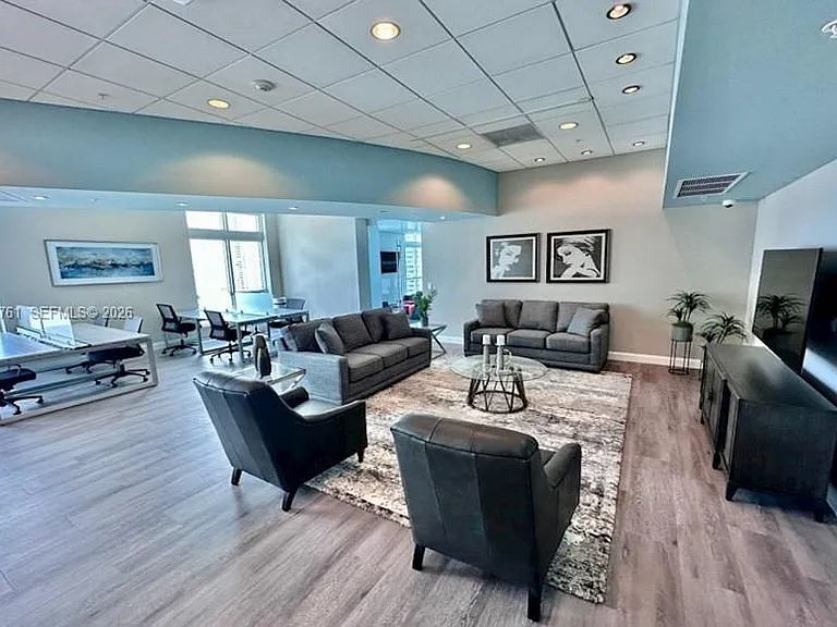 300 S Biscayne Blvd #T-2012 — Photo 50