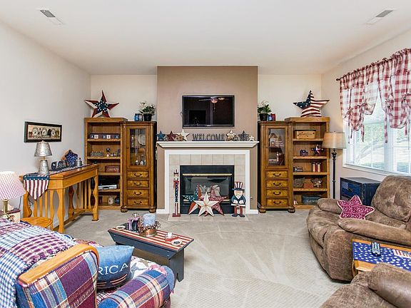 4th image of 9066 Waterway Ct