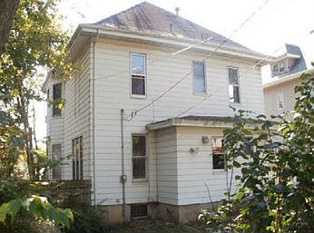 2nd image of 707 W Market St