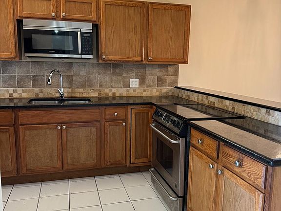 2nd image of 3300 NE 10th Terrace #19
