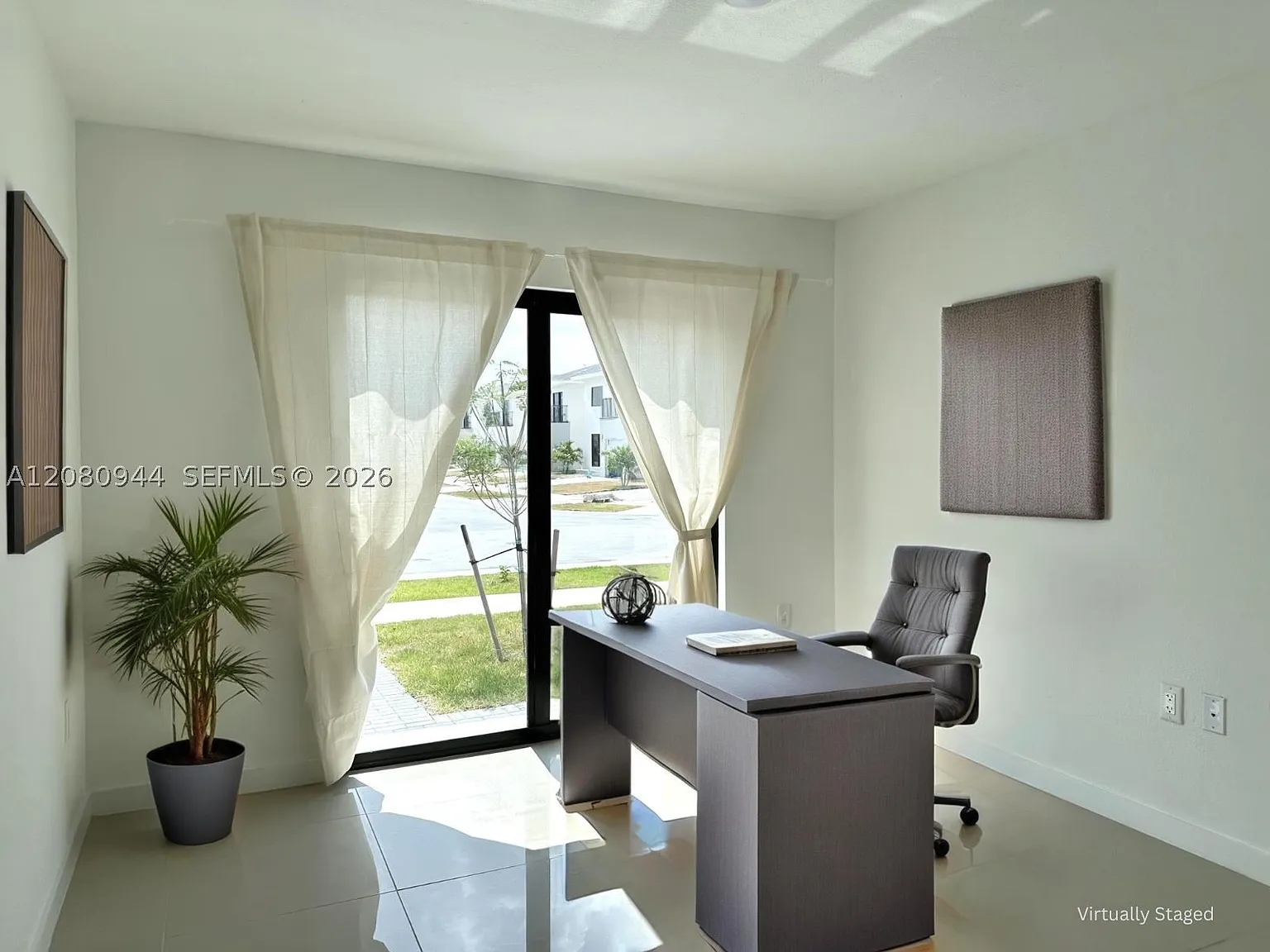 5 bed, 4.5 bath, 1902 sqft, $3,300 — Photo 4