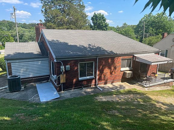 3rd image of 217 S Germantown Rd
