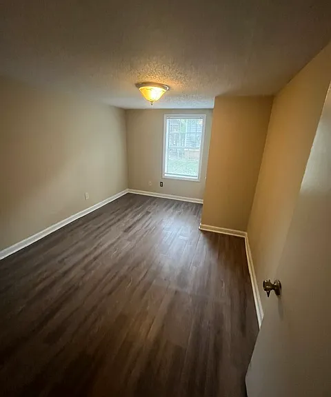 4309 Romaine St — Photo 7