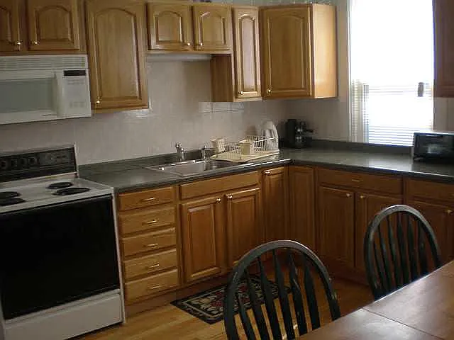 439 Washington St #1B — Photo 3