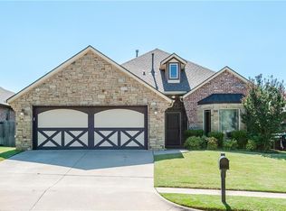 14117 Oxford Dr, Edmond, OK 73013