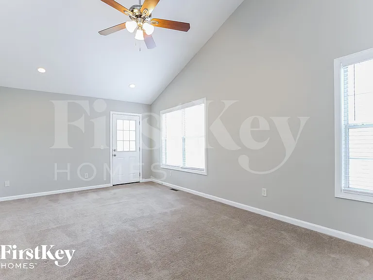 9215 Fleetwood Trl — Photo 9