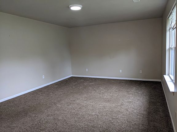 3rd image of 808 Chestnut St #B