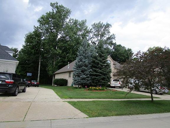 3rd image of 48527 Red Oak Dr