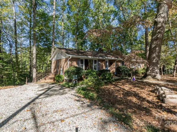 7345 Oakwood Ln, Charlotte, NC 28215