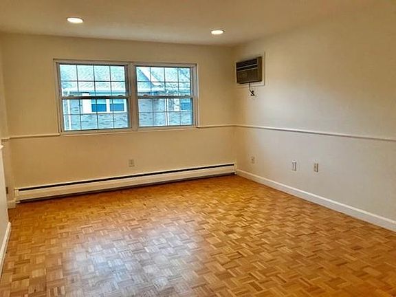2nd image of 70A Washington Park Dr APT 3