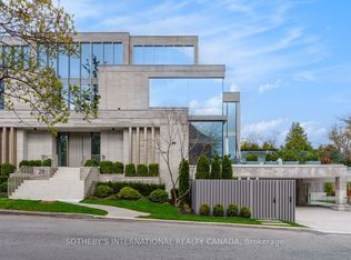 211 Dunvegan Rd, Toronto, ON M5P2P3