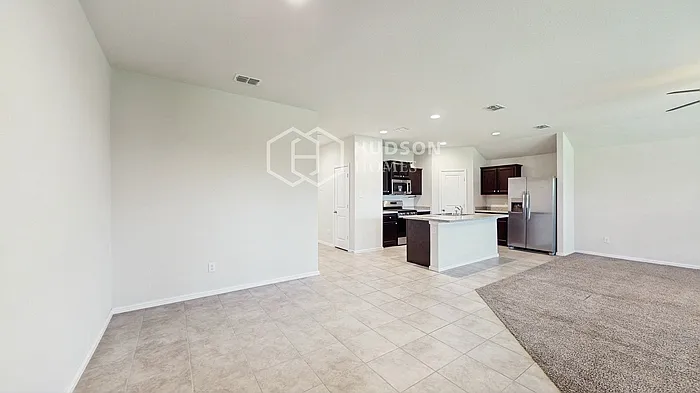 804 Loomis Trl — Photo 9