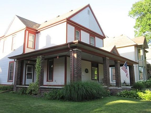 3rd image of 414 W Main St