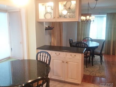 4th image of 26 Roydon Dr W