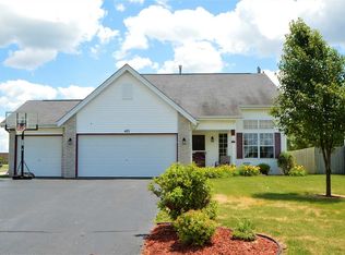 471 N Pier Dr, Machesney Park, IL 61115