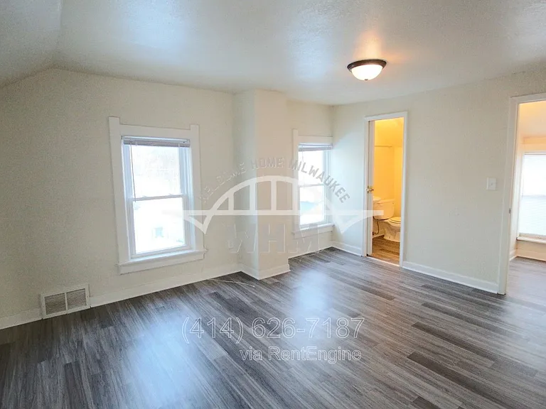 1144 N 50th St — Photo 14