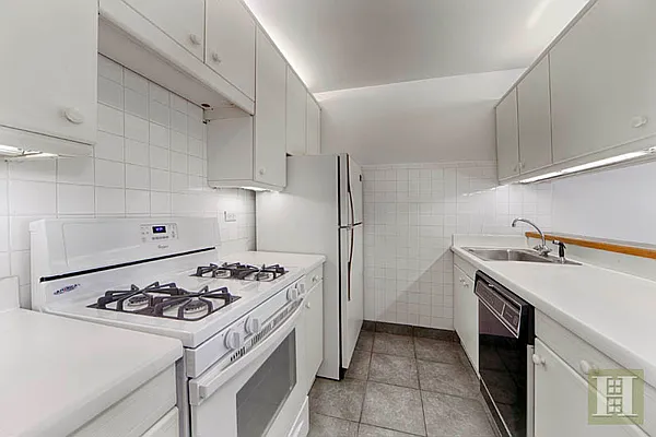 Rented by Halstead Real Estate | media 1