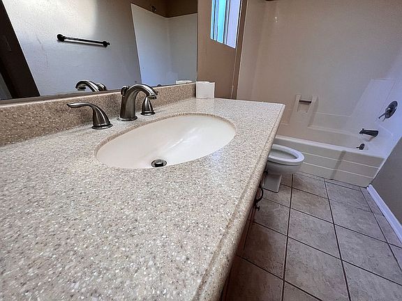 4th image of 3948 W Glenaire Dr