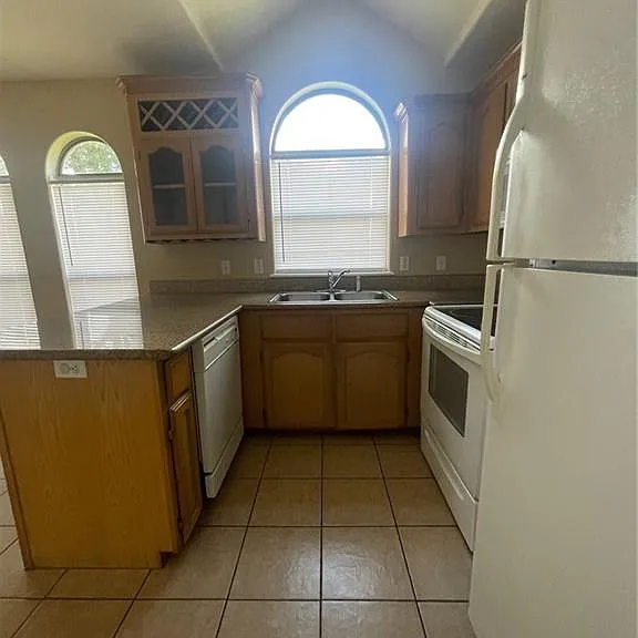 1916 Upland Dr #1 — Photo 7