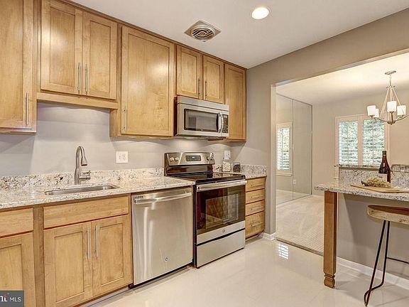 4th image of 5809 Edson Ln APT 203