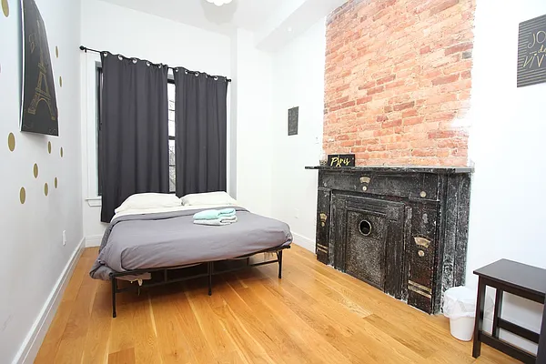Rented by Nooklyn NYC LLC | media 40