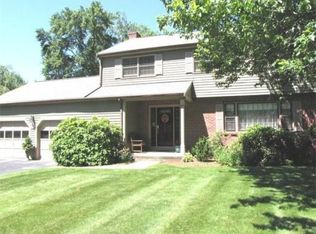 8 Longmeadow Rd, Westborough, MA 01581