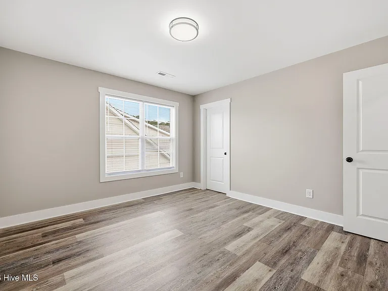 649 Abigail Taylor Dr #B — Photo 22