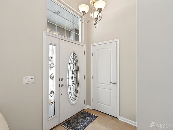 5th image of 1430 Runnymeade Way