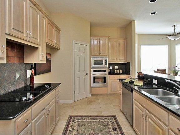 4th image of 17126 Fawn Brook Dr
