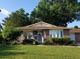 8 Woodmere Dr, Washington, IN